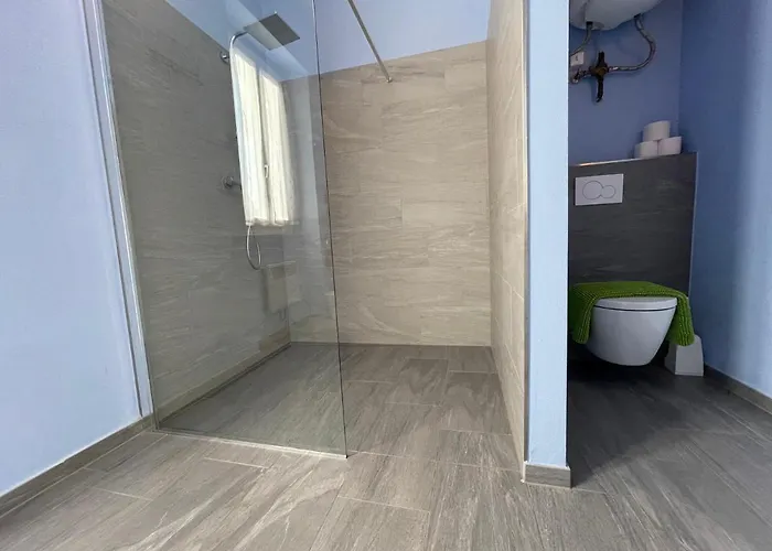 Pardo Bar بيت ضيافة 3*